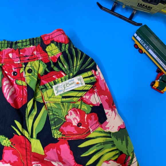 J. Crew Swim Trunks 💧 - Picture 5 of 6